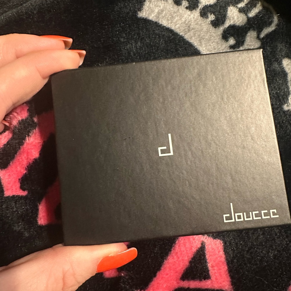 Predire Paris Doucce Elegant on the go palette
